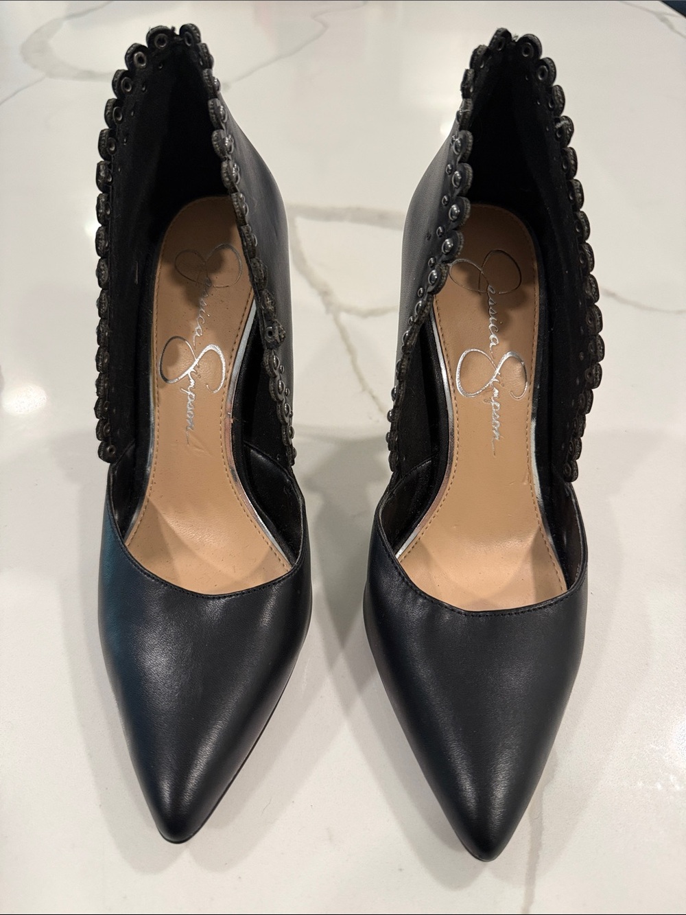 Jessica Simpson Black Pointed-Toe Scallop Eyelet Pumps